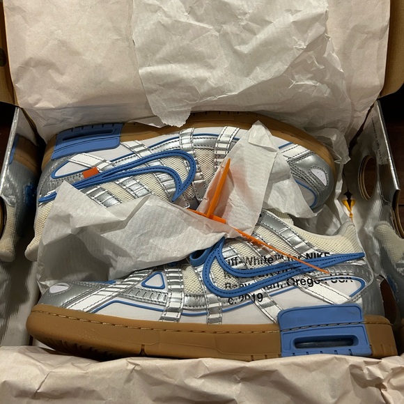 Nike Air Rubber Dunk Off-White UNC - Picture 3 of 10